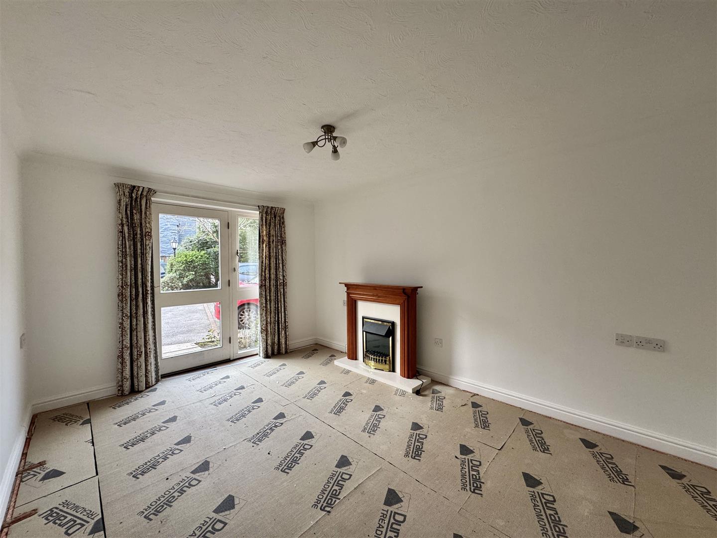 2 bed property in Quay Street, Truro